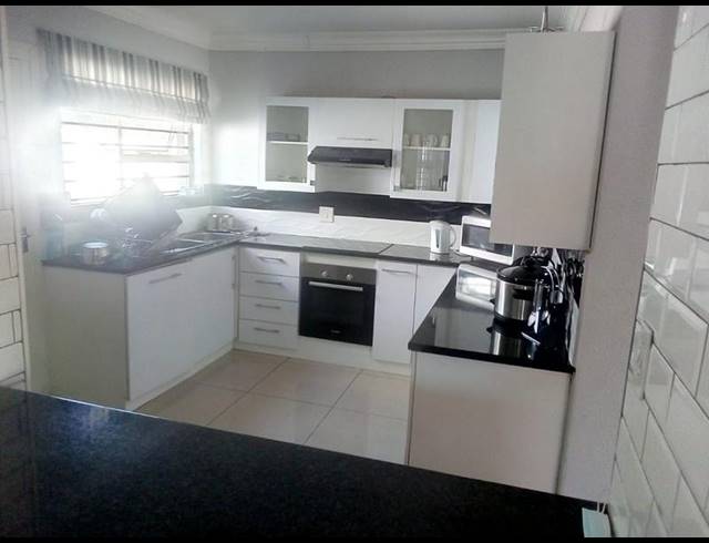 3 BEDROOM HOUSE FOR SALE IN GOLDEN GARDENS